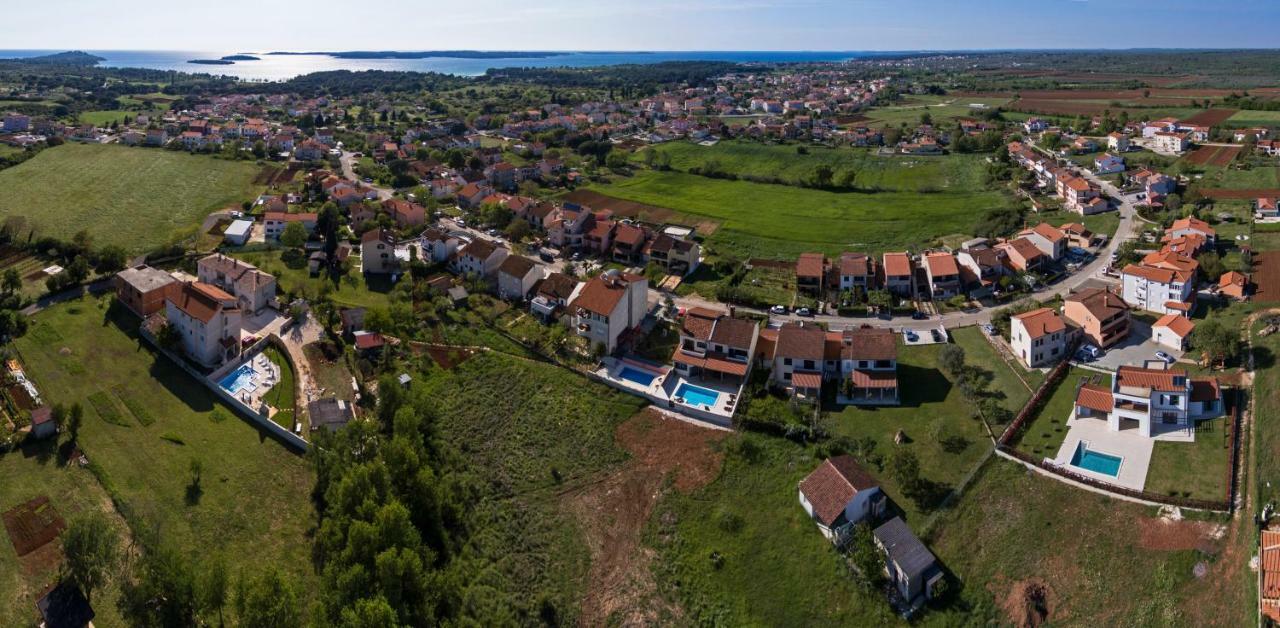 Villa Komel With Pool Fažana Exteriér fotografie